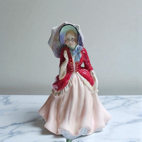 Vintage Paragon Lady Patricia Figurine –Fine Bone China  Made in England, 1950's - Picture 1 of 9
